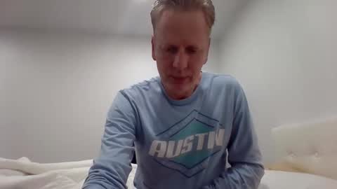 gamerboy200 online show from October 31, 1:17 am