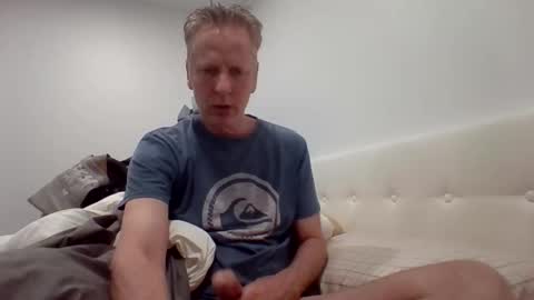 gamerboy200 online show from March 24, 12:48 am