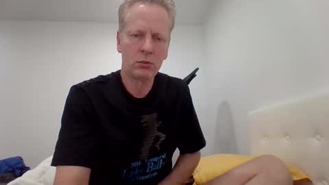 Snapshot of gamerboy200 chatting on May 14, 11:33 pm gamerboy200 online show from May 14, 11:33 pm