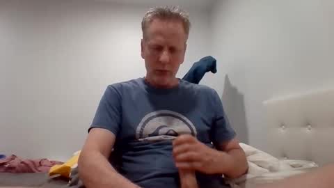 Snapshot of gamerboy200 chatting on June 4, 2:50 am gamerboy200 online show from June 4, 2:50 am