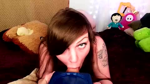 GamerGirlRoxy online show from February 16, 7:15 am