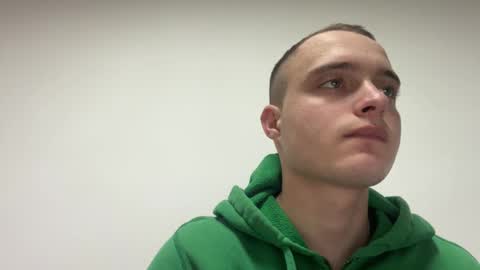 Max online show from February 5, 9:41 pm