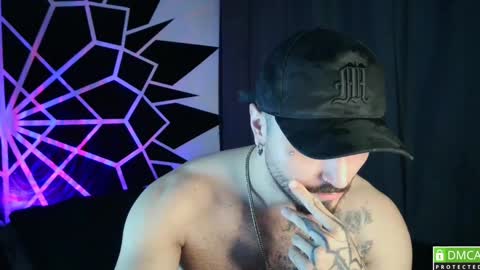 Chris  Dont forget to gift me thumb up Its very important to me and makes me happy AF  online show from December 13, 6:42 am