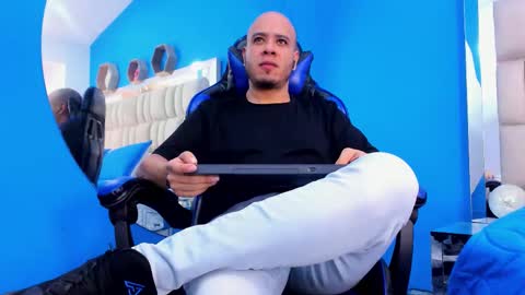 Snapshot of garcia_jacob_ chatting on November 26, 12:17 pm garcia_jacob_ online show from November 26, 12:17 pm