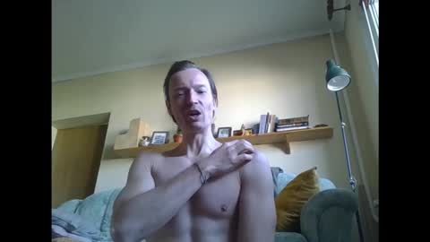 Snapshot of garfield42 chatting on December 4, 8:56 am Garfield online show from December 4, 8:56 am