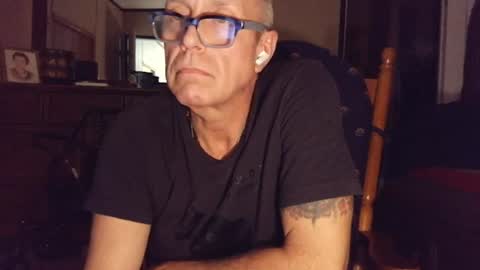garnettrobert438 online show from July 2, 3:56 am