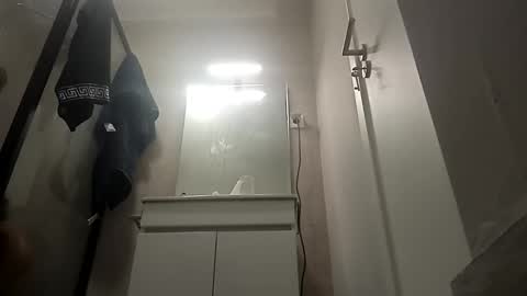 Snapshot of garotodrumon chatting on March 20, 2:38 am garotodrumon online show from March 20, 2:38 am