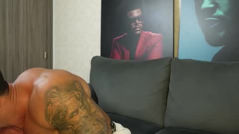 Snapshot of garret_alvin_ chatting on November 26, 6:53 pm Garret online show from November 26, 6:53 pm