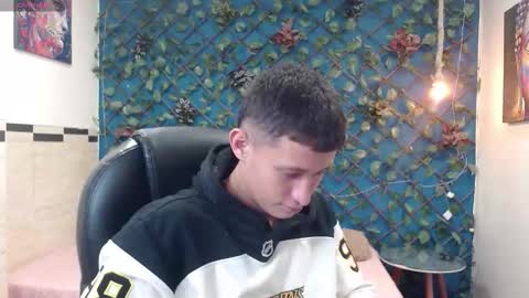 garuo_18 online show from November 14, 3:49 am