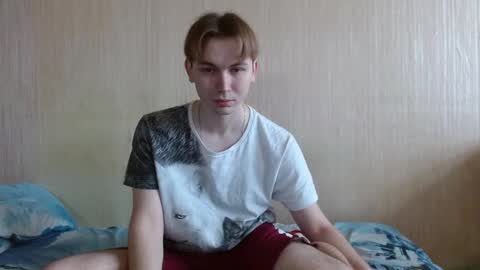 Snapshot of gary_snail33257 chatting on October 19, 9:54 am meow online show from October 19, 9:54 am