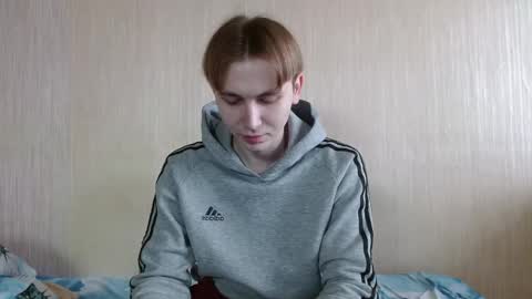 Snapshot of gary_snail33257 chatting on October 22, 10:59 am meow online show from October 22, 10:59 am