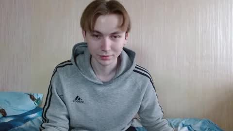 Snapshot of gary_snail33257 chatting on November 17, 8:31 am meow online show from November 17, 8:31 am