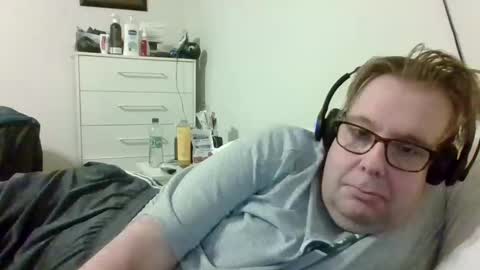 Gary online show from October 7, 5:04 am