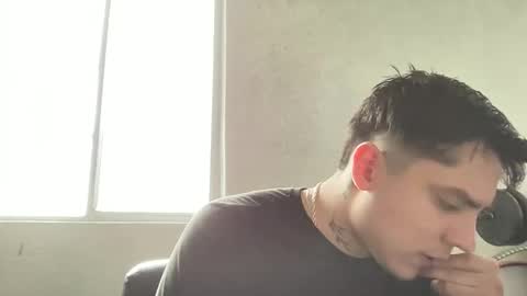 garypinepineapple online show from April 22, 6:53 pm