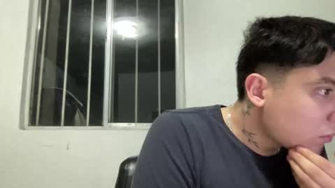 garypinepineapple online show from April 25, 6:16 am