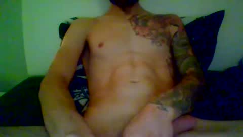 garyreal1990 online show from December 2, 6:14 pm