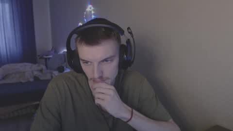 Snapshot of gasturfahe chatting on February 17, 1:42 pm gasturfahe online show from February 17, 1:42 pm