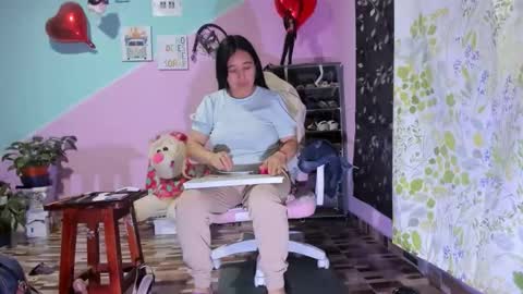 Snapshot of gaticahot001 chatting on April 9, 11:04 am Diana online show from April 9, 11:04 am