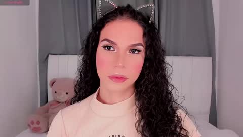 Vnecis Marn online show from October 3, 2:25 pm