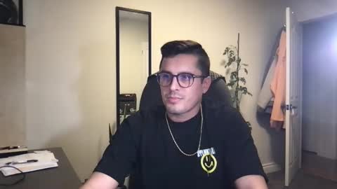  Aladdin online show from January 14, 8:52 am