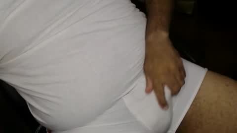 Snapshot of gato27cam chatting on February 27, 1:11 pm Marco online show from February 27, 1:11 pm