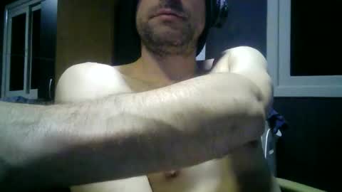 gauchors21 online show from October 18, 3:09 am