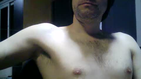 gauchors21 online show from December 1, 3:00 am