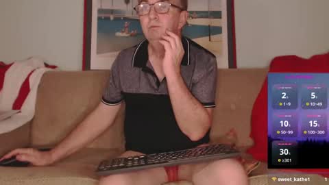 Snapshot of gavinfriend chatting on December 23, 2:28 pm Garry online show from December 23, 2:28 pm