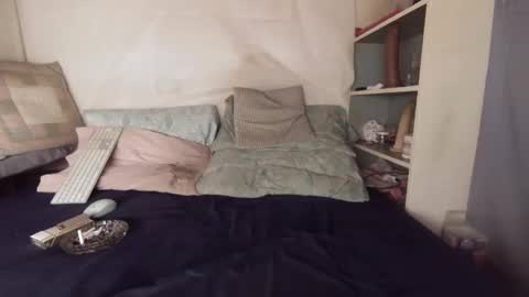 Snapshot of gayrobbin chatting on November 5, 10:59 am gayrobbin online show from November 5, 10:59 am