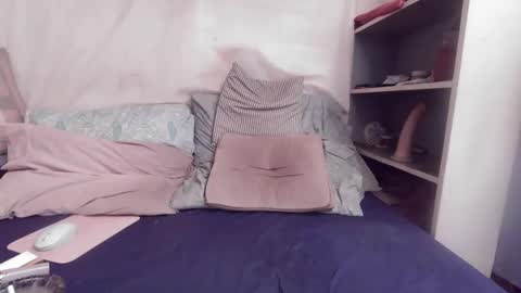 gayrobbin online show from March 2, 8:26 pm