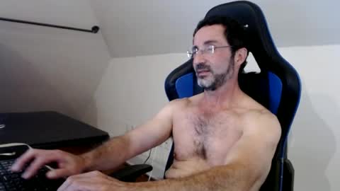 gbrlkndr online show from July 27, 9:55 pm