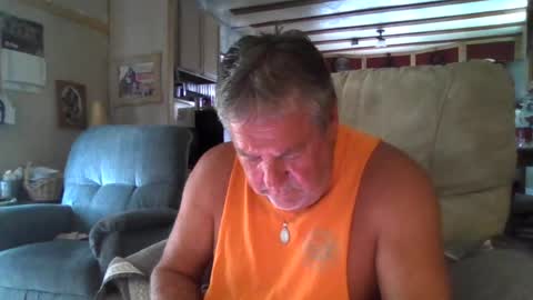 Snapshot of gcrook1961 chatting on June 23, 3:32 pm itsacrook22 online show from June 23, 3:32 pm
