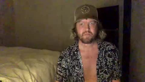 Snapshot of gcsurfer81 chatting on September 28, 8:20 am gcsurfer81 online show from September 28, 8:20 am