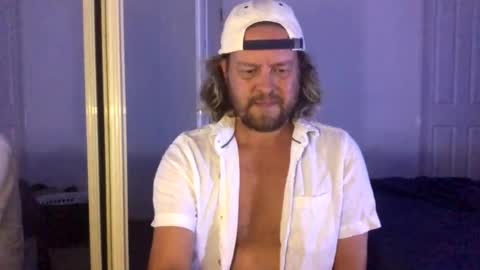 Snapshot of gcsurfer81 chatting on November 28, 9:12 am gcsurfer81 online show from November 28, 9:12 am