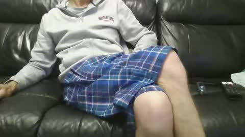 Snapshot of geeezer64 chatting on November 4, 12:43 am geeezer64 online show from November 4, 12:43 am