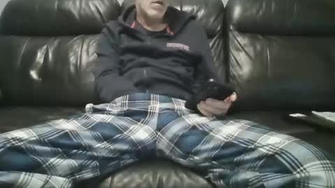 Snapshot of geeezer64 chatting on November 27, 2:24 am geeezer64 online show from November 27, 2:24 am