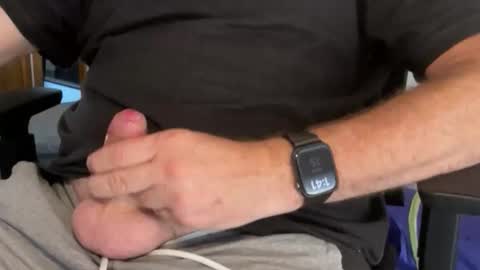 Snapshot of geelongguy chatting on February 15, 2:41 am Chris online show from February 15, 2:41 am