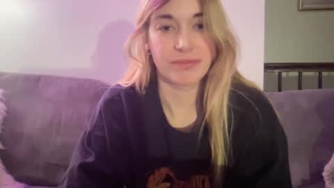 gemmyrosee online show from January 25, 1:30 pm