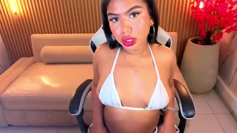 Snapshot of genesis_01_tp chatting on May 25, 8:04 pm Genesis online show from May 25, 8:04 pm