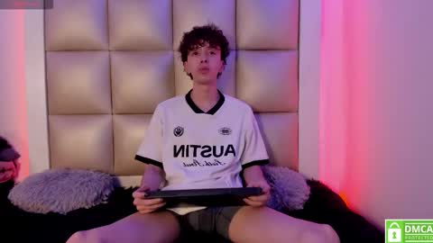 Snapshot of genesis_js chatting on March 10, 9:53 pm genesis_js online show from March 10, 9:53 pm