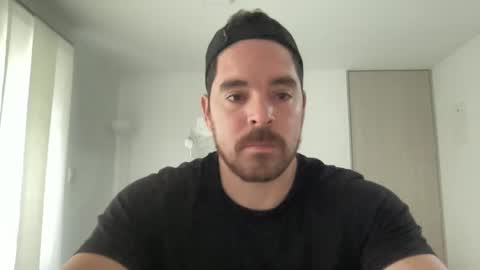 genesis_wb online show from February 2, 10:39 pm