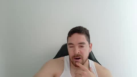 genesis_wb online show from October 2, 9:44 pm