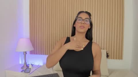     online show from October 21, 10:27 am