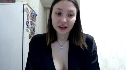 genev__ievee online show from March 11, 4:35 pm
