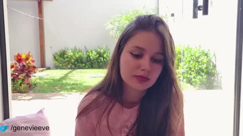 Snapshot of genevieeve chatting on January 5, 5:30 pm Genn online show from January 5, 5:30 pm