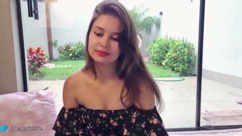 Snapshot of genevieeve chatting on January 21, 8:11 pm Genn online show from January 21, 8:11 pm