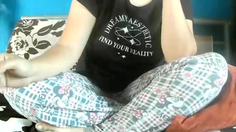 Snapshot of geneviev3 chatting on June 20, 11:46 am Geny online show from June 20, 11:46 am