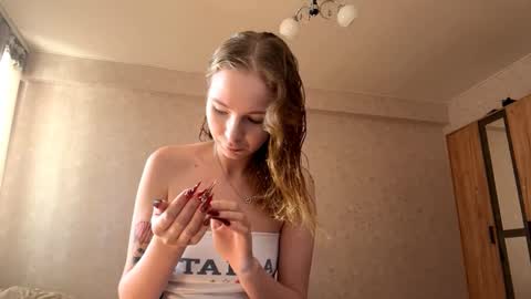 Emmi online show from September 13, 9:31 am