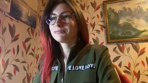 Snapshot of genevivewayson chatting on December 4, 7:17 am Martha online show from December 4, 7:17 am