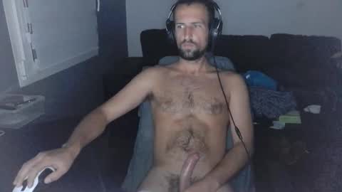 Snapshot of genie_lamps chatting on October 31, 10:00 pm Edouard online show from October 31, 10:00 pm